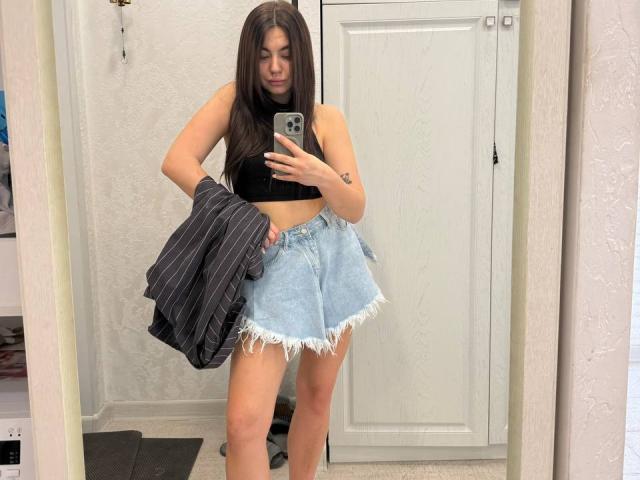 InesGueningsman - Live porn &amp; sex cam - 30010901