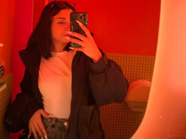 MackenzieCostantino - Live porn &amp; sex cam - 30011564
