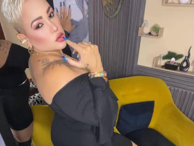 GianellaCox - Live porn &amp; sex cam - 30018383