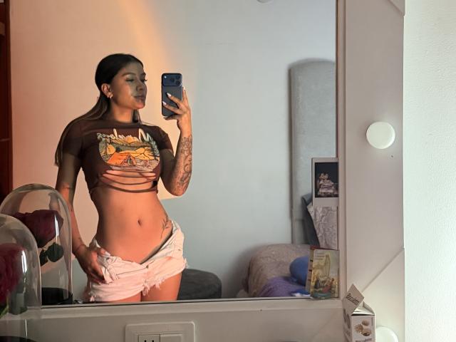 ThaliaAres - Sexe cam en vivo - 30021695