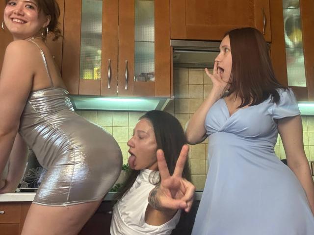 HotCaramelsTrio - Live porn &amp; sex cam - 30024989