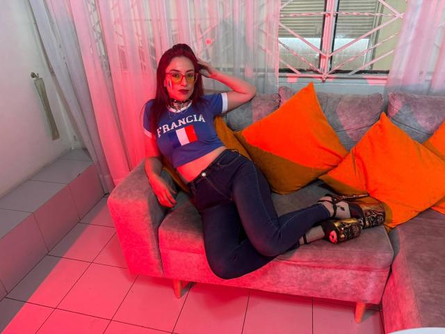 QueenScarletSecret - Live sex cam - 30028604