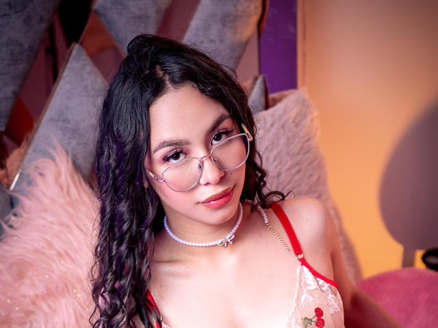 DaphneValucci - Live porn &amp; sex cam - 30035771