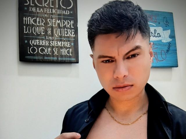 AquilesTaylor - Live porn &amp; sex cam - 30041882
