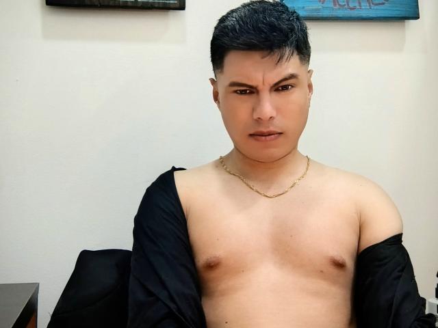 AquilesTaylor - Live porn &amp; sex cam - 30041888