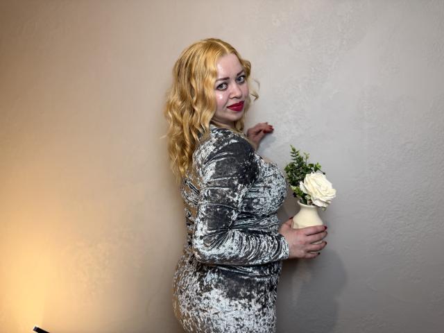 OliviaVerr - פורנו בשידור חי ומצלמת סקס - 30045605