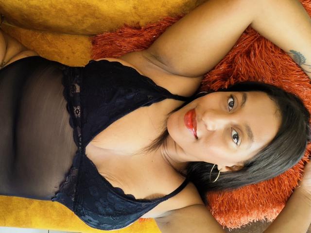 AmyHugeTits - Live sex cam - 30048473