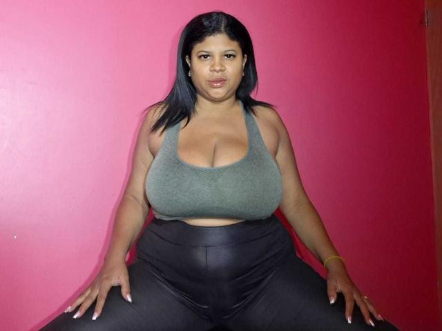 NaughtyPlusSizeGoddess - Live porn &amp; sex cam - 30049970