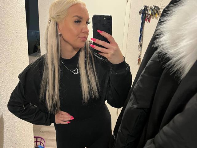 MiaXXX-hot - Live porn &amp; sex cam - 30056243