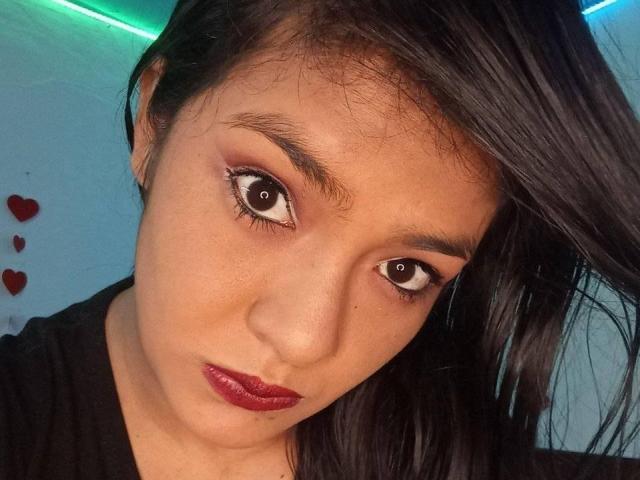 ArianithaXox - Live sexe cam - 30072563