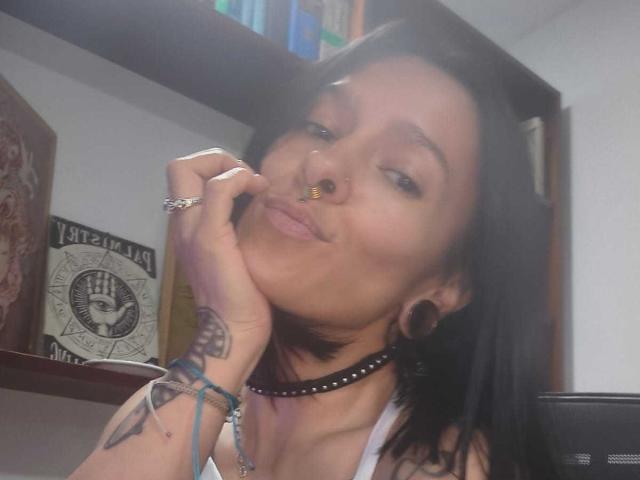 AmelieBlake - Live sex cam - 30077735