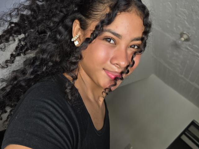 LuciaTolozaOne - Live porn &amp; sex cam - 30078548