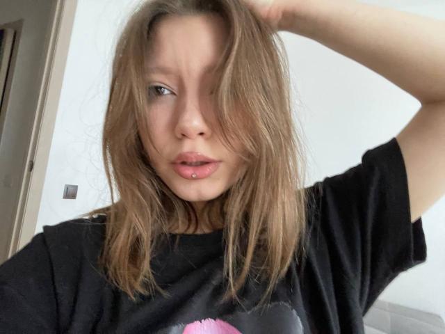 PreciousKinatyan - Sexe cam en vivo - 30082316