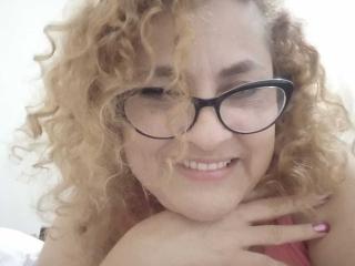 SophiiaMonroe Live Chat on XLoveCam