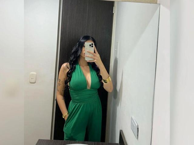 IsabellaJames - Sexe cam en vivo - 30085949