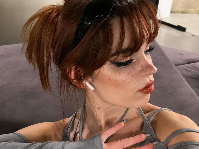YettaGlumac - Live porn &amp; sex cam - 30104165