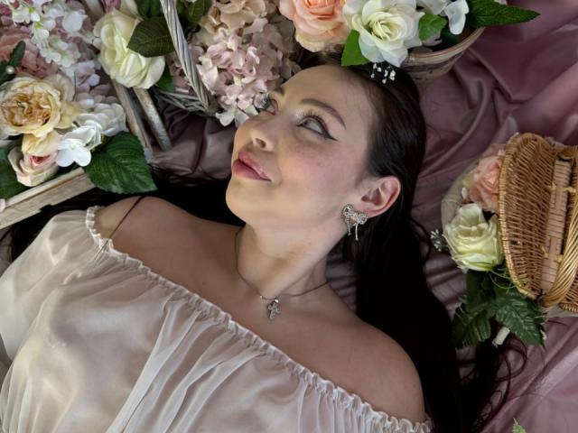 IceBabeDolly - Live porn &amp; sex cam - 30128534