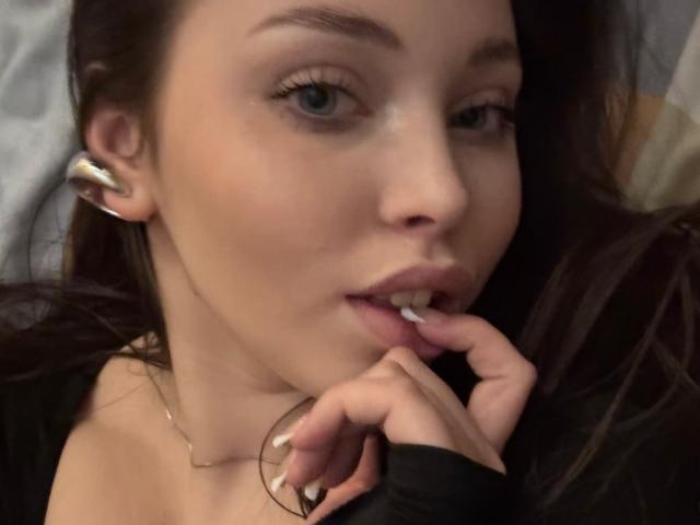 IceBabeDolly - сексуальная веб-камера в реальном времени - 30128561