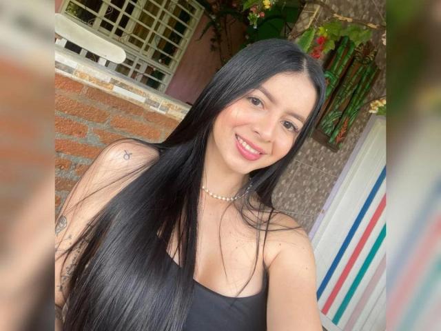 IsabellaJames - Sexe cam en vivo - 30129497