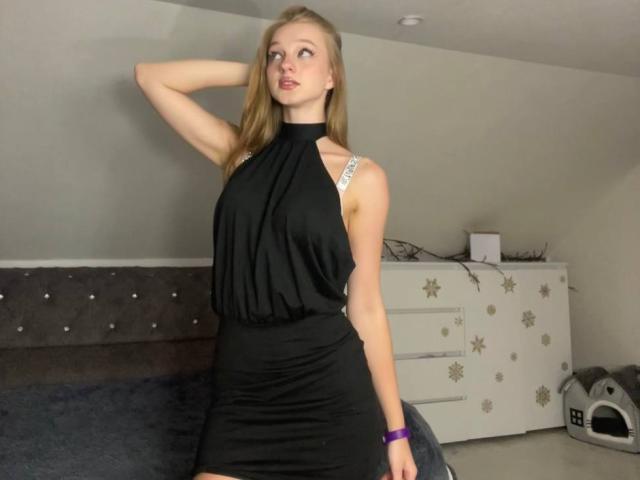 ArielleFiorello - Live Sex Cam - 30129902
