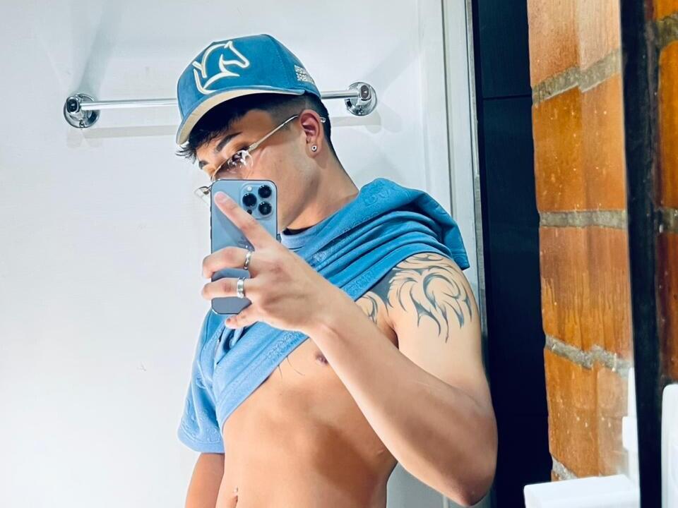 KermyBerty - Live porn &amp; sex cam - 30133697
