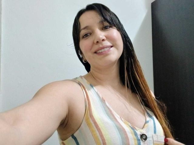 RoxanneBlair - פורנו בשידור חי ומצלמת סקס - 30137231