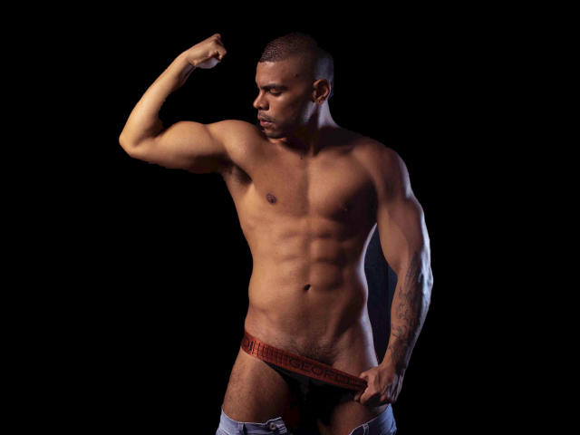 AdrianMontrell - Live porn &amp; sex cam - 30139109
