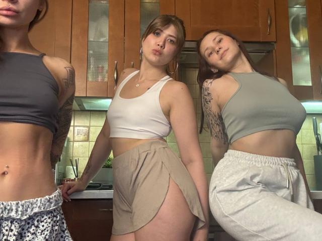 HotCaramelsTrio - Live sex cam - 30144221
