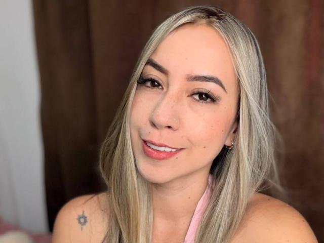 EmilyBonnett - Live porn &amp; sex cam - 30145790