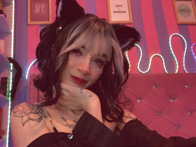 LaurenEvie69 - Live sex cam - 30152522
