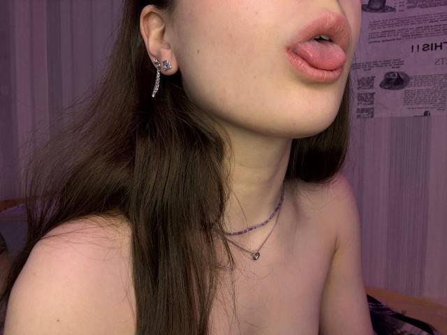SabinaGrigalonis - Live Sex Cam - 30155879