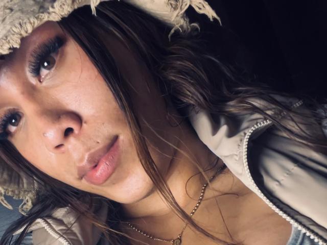 GeraldineSuan - Live porn &amp; sex cam - 30165842