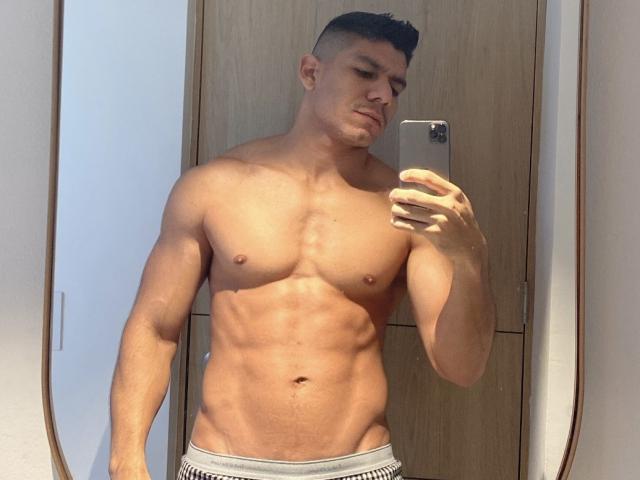 ErickSommer - Live porn &amp; sex cam - 30170132