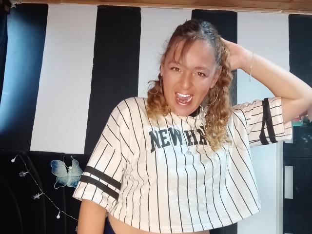 AmandaHotL - Live porn &amp; sex cam - 30173009