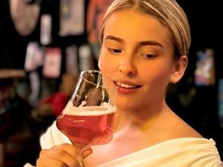 TaliaBonet Live Chat on XLoveCam
