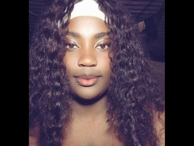 RoxanneDupond - Sexe cam en vivo - 30180191