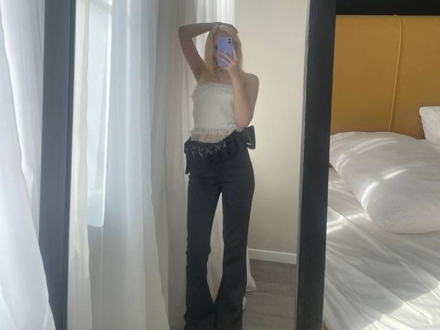 LorineHamway - Live porn &amp; sex cam - 30185057