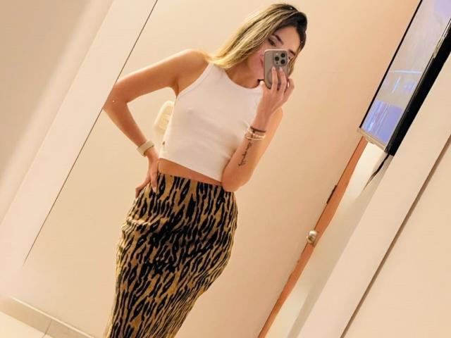 AdharaCooperr - Live porn &amp; sex cam - 30187604