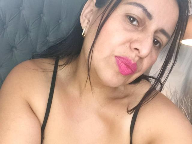 IvonnaLune - Live sexe cam - 30200519