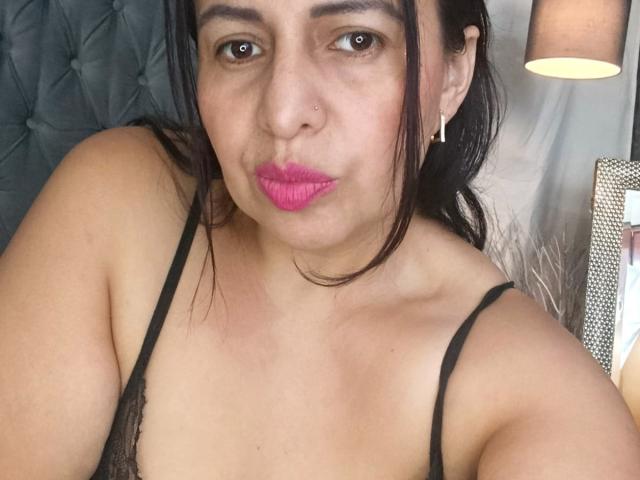 IvonnaLune - Live sexe cam - 30200522