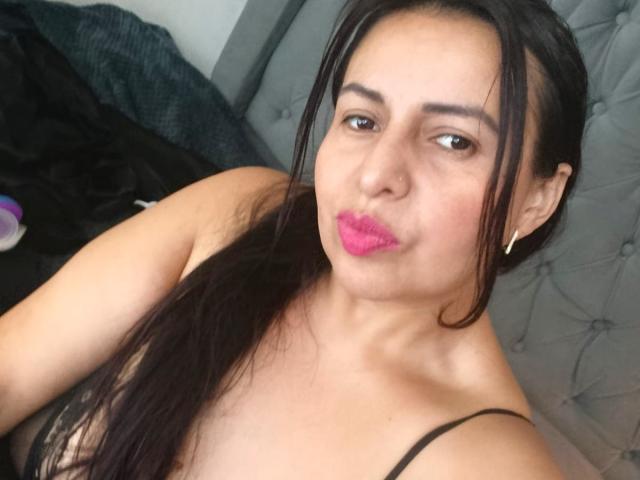 IvonnaLune - Live sexe cam - 30200537