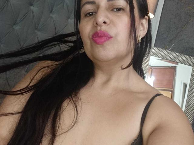 IvonnaLune - Live sexe cam - 30200543