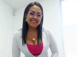 Kathiusca Live Chat on XLoveCam