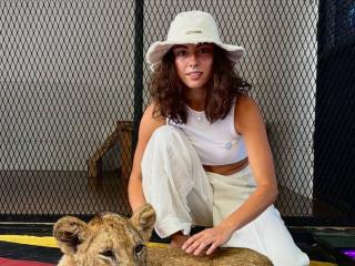 WillaBelz Live Chat on XLoveCam