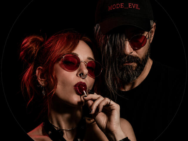 ModeeviL - Élő pornó és szexkamera - 30212768