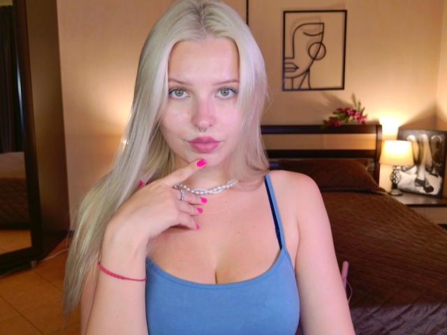 AliceWhitey - Live sex cam - 30213692