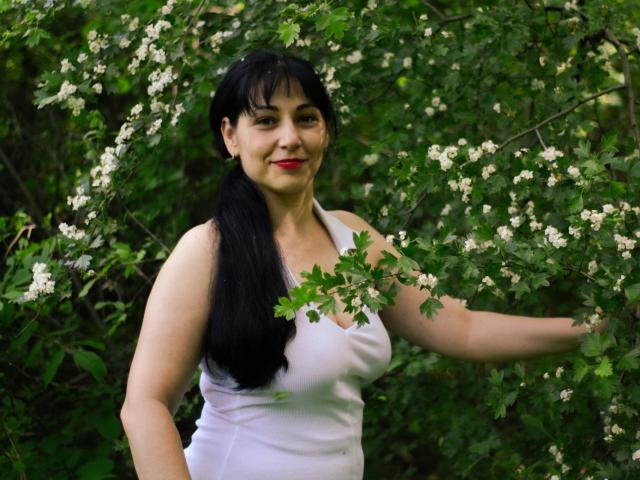 LiluGrants - Élő pornó és szexkamera - 30214295