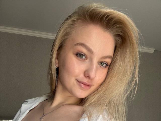 NievesMegee - Live sex cam - 30214316