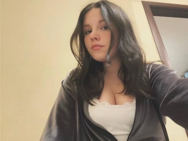 IolaLandauer - Live sex cam - 30218015