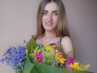 Live Chat with Feofaniia on XLoveCam
